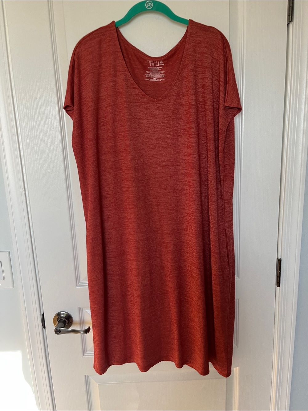 Time and Tru Spiced Cider V-Neck Knit Top